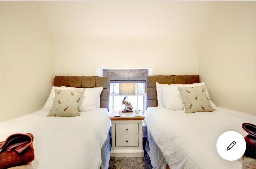 Rustic Retreats Jacks Cottage With Hot Tub & Alpaca Walking Experiences Matlock  Kültér fotó
